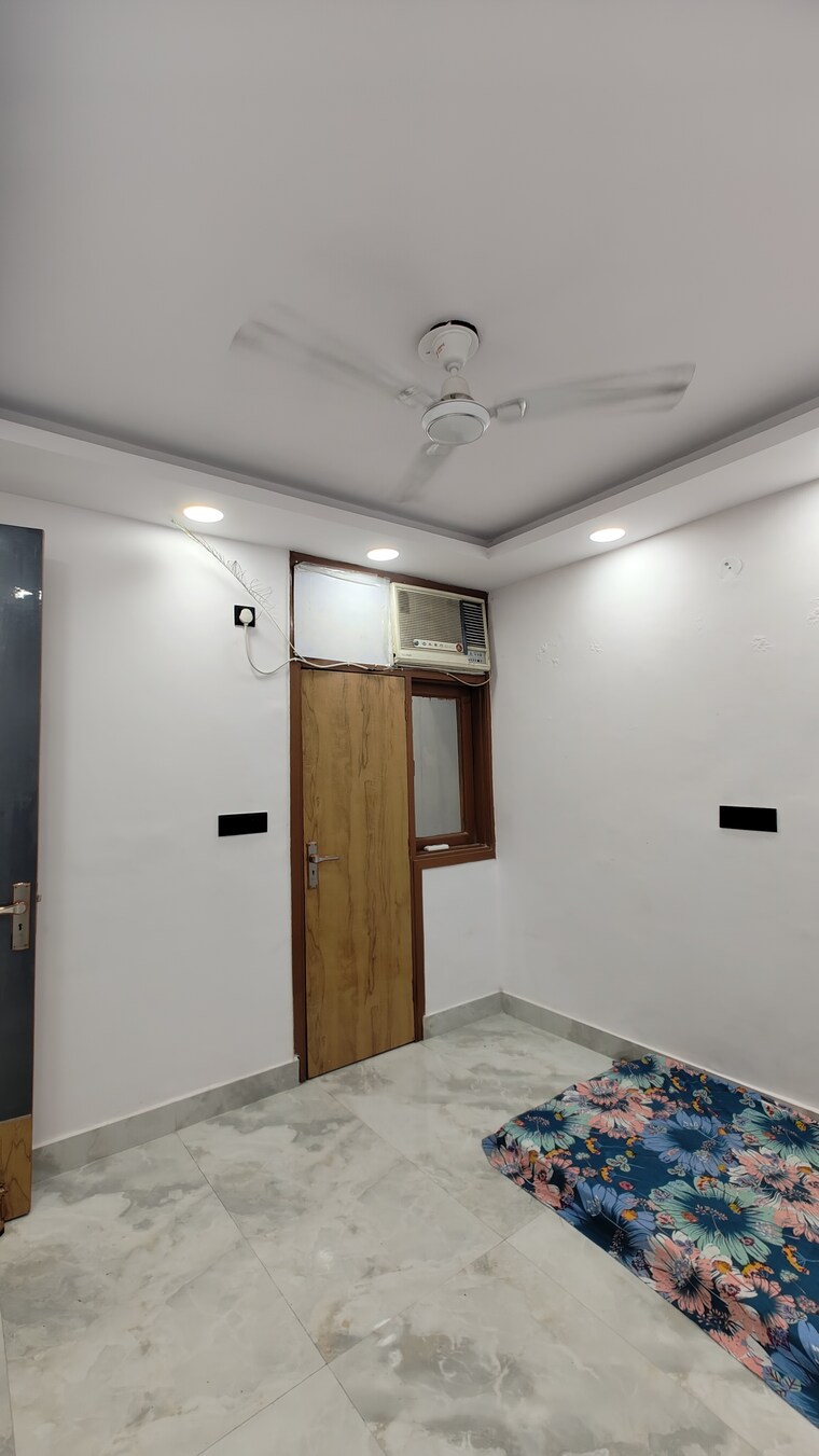 Room, govindpuri 1 Bedroom 350 Sq.Ft. Builder Floor In Govindpuri Delhi 9456188