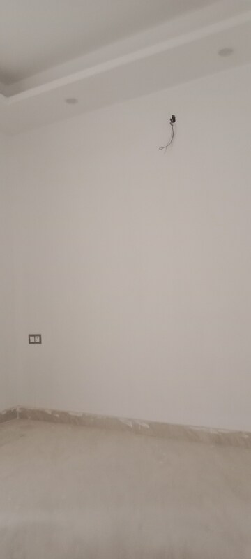 Room in 1 BHK Builder Floor at Saket – for Sale