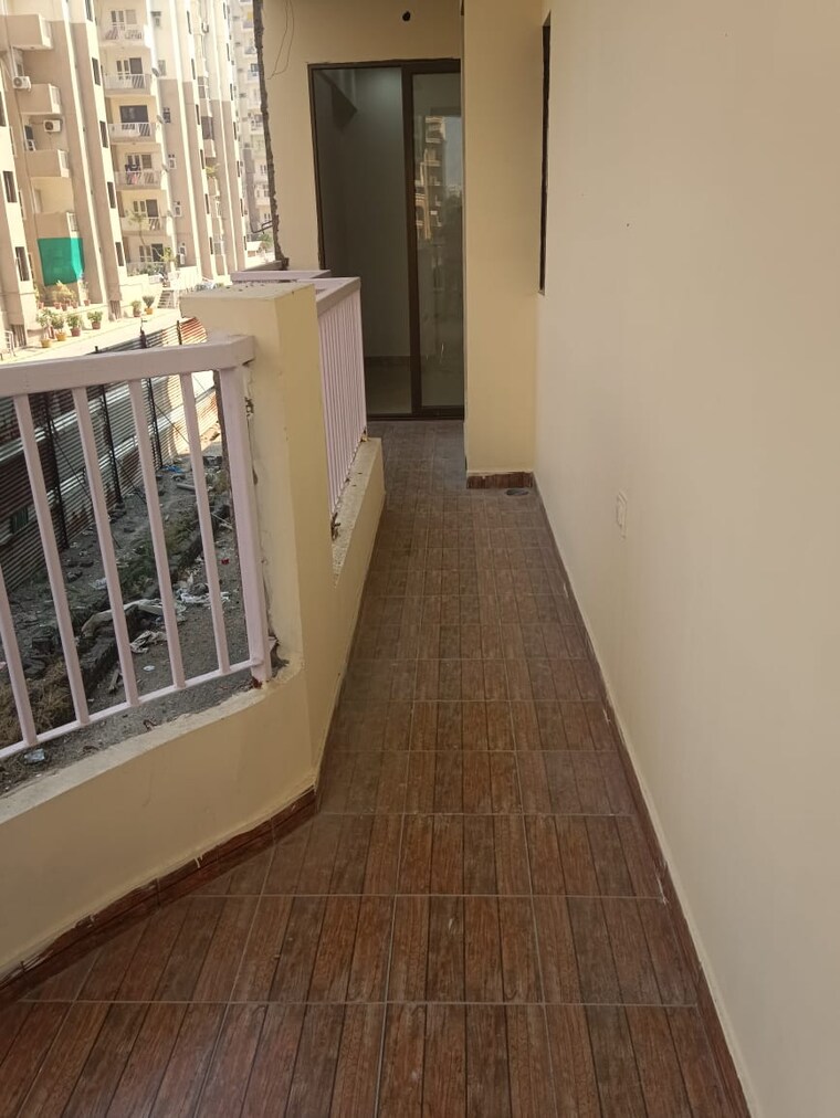 Balcony, svp-gulmohur-garden-phase-2 3 Bedroom 1290 Sq.Ft. Apartment In Raj Nagar Extension Ghaziabad 9456185