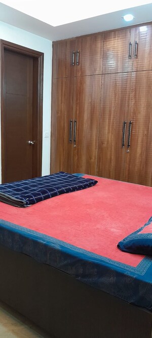 Bedroom in 2 BHK Builder Floor at Sector 44 – for Rent