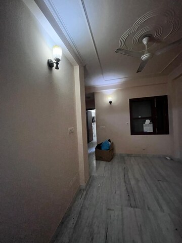 Room in 2 BHK Builder Floor at Saket – for Rent