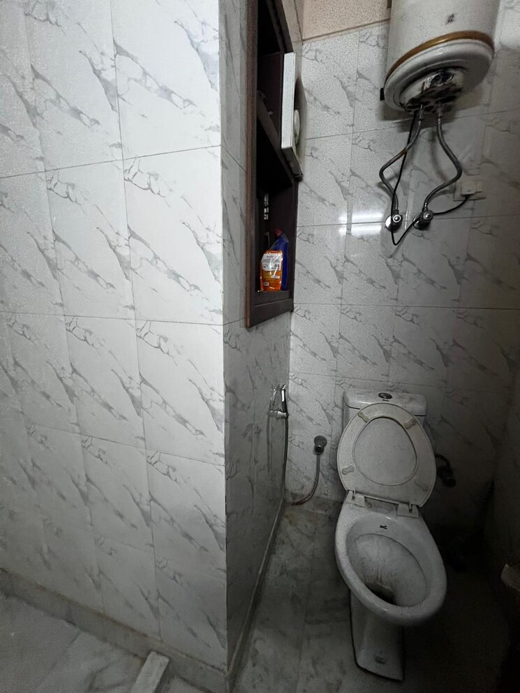 Bathroom, saket 2 Bedroom 800 Sq.Ft. Builder Floor In Saket Delhi 9456194