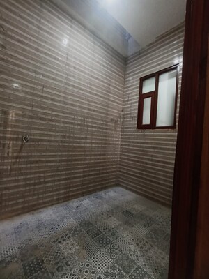 Room in 3 BHK Apartment at Pir Machalla – for Sale