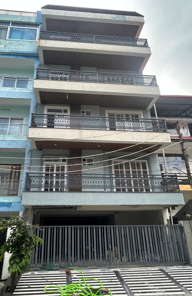 Exterior View, sahastradhara road 3 Bedroom 167 Sq.Yd. Builder Floor In Sahastradhara Road Dehradun 9456208
