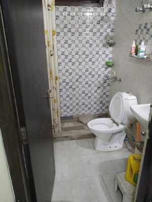 Bathroom in 1 RK Builder Floor at Lajpat Nagar 4 – for Rent