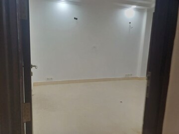 Team Area in  Showroom at Green Park – for Rent