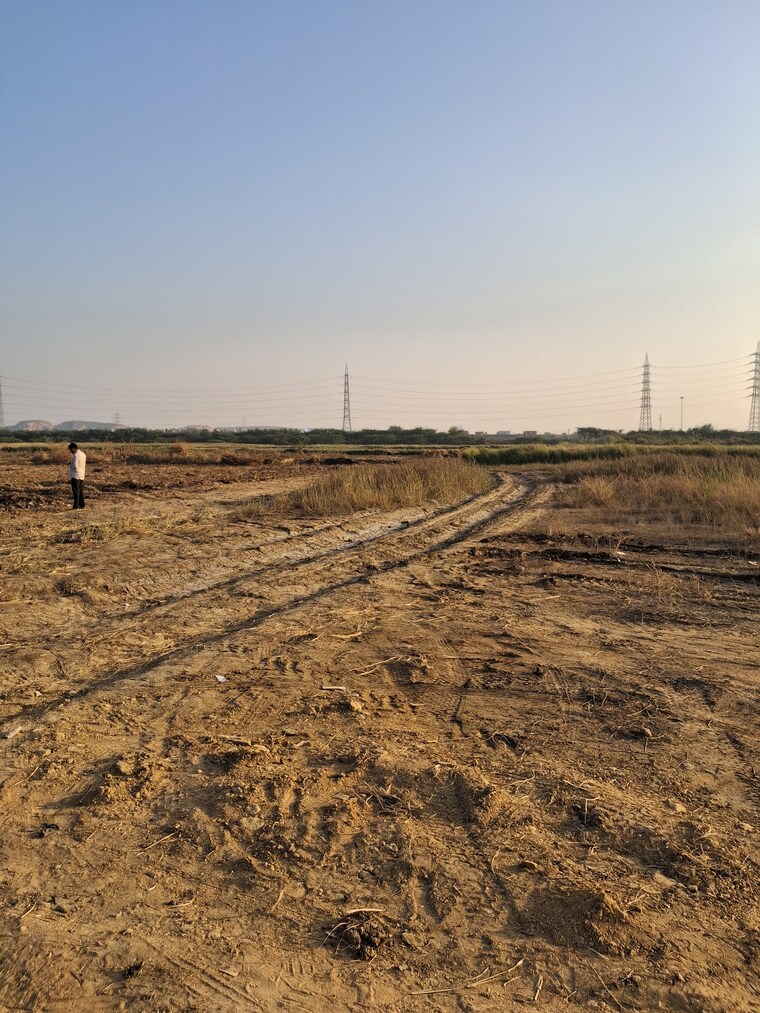 undefined, signature-global-daxin-vistas  300 Sq.Yd. Plot In Bhondsi Gurgaon 9456256