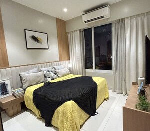 Room in 1 BHK Apartment at Siddha Sky, Sion – for Sale