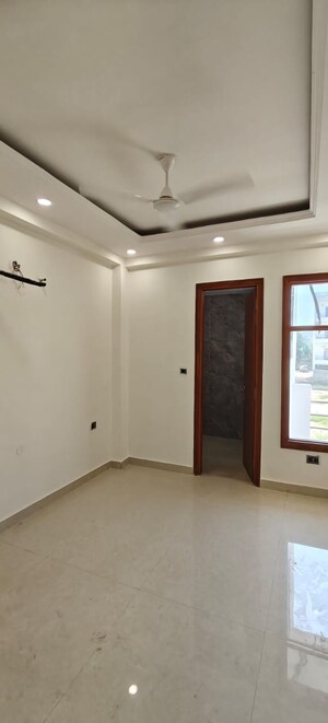 Room in 4 BHK Builder Floor at Puri Aman Vilas, Sector 89 – for Sale