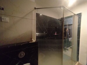 Bathroom in 1 BHK Builder Floor at Sector 4 – for Rent