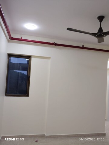 Room in 3 BHK Apartment at Kanakia Silicon Valley, Powai – for Rent