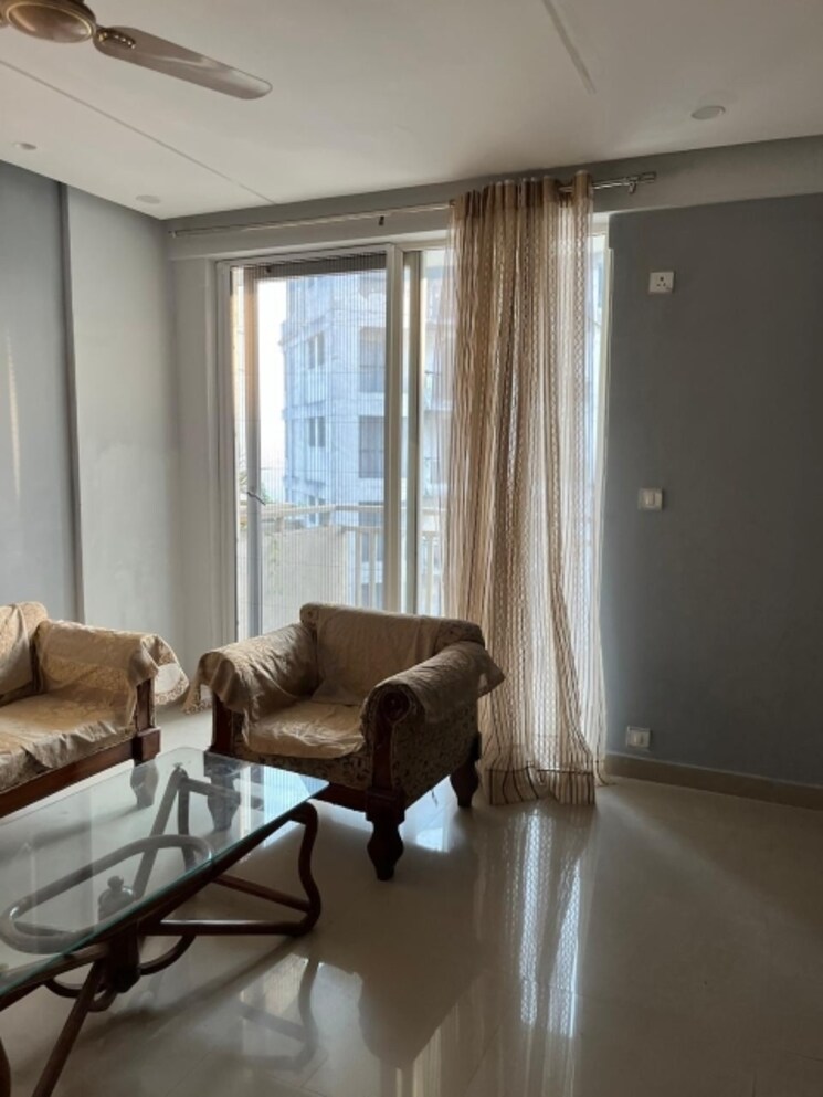 Living Room, emaar-imperial-gardens 3 Bedroom 2025 Sq.Ft. Apartment In Sector 102 Gurgaon 9456285