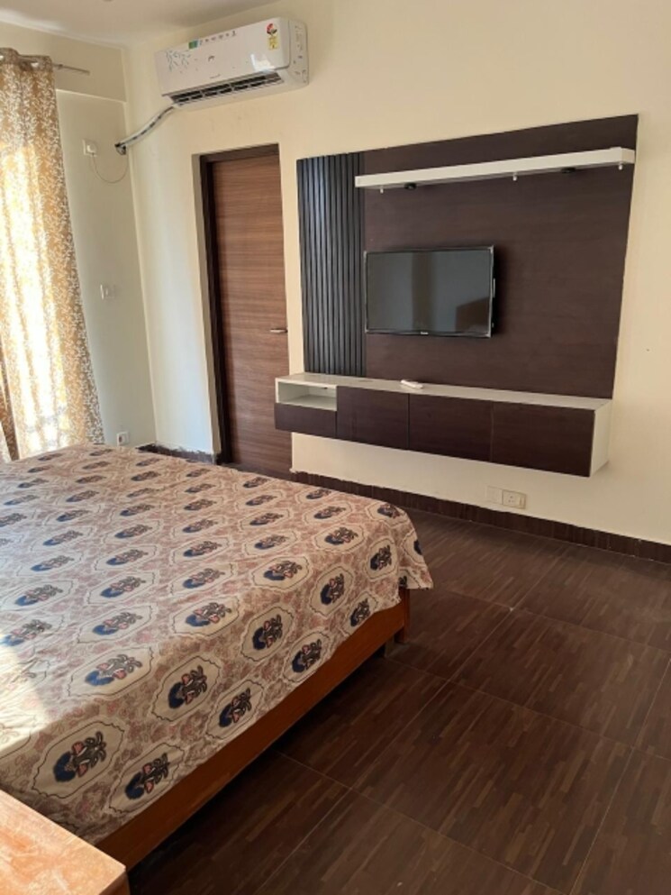 Kitchen, emaar-imperial-gardens 3 Bedroom 2025 Sq.Ft. Apartment In Sector 102 Gurgaon 9456285