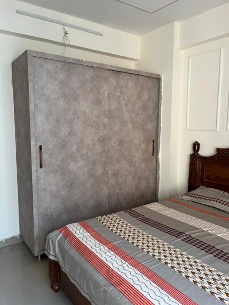 Bedroom, emaar-imperial-gardens 3 Bedroom 2025 Sq.Ft. Apartment In Sector 102 Gurgaon 9456285