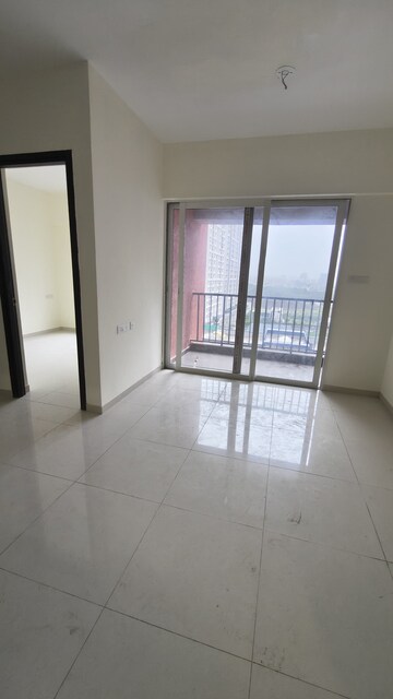 Room in 2 BHK Apartment at Kolte Patil R10, Hinjewadi – for Rent