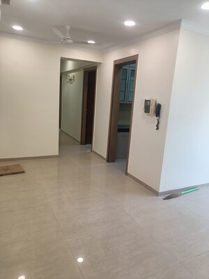 2 BHK Apartment For Rent in Dosti Flamingos, Parel