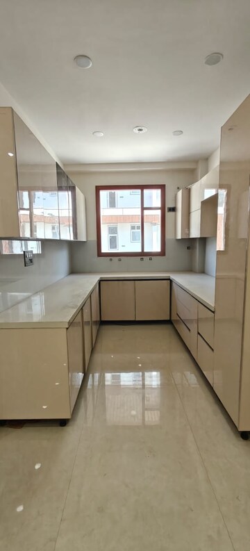 Kitchen in 3 BHK Builder Floor at TDI The Grand Retreat, Sector 88 – for Sale