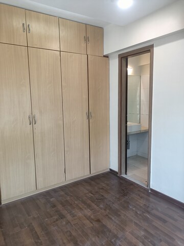 Room in 3 BHK Apartment at Dosti Flamingos, Parel – for Rent