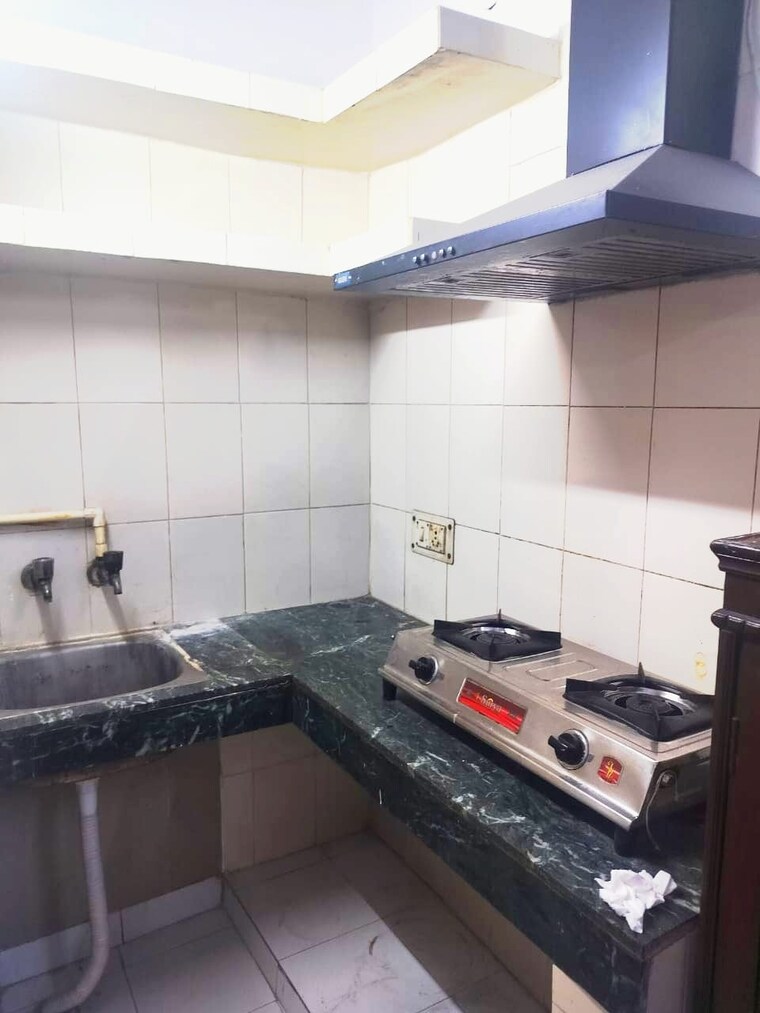 Kitchen, sector 27 1 RK 400 Sq.Ft. Villa In Sector 27 Noida 9456322