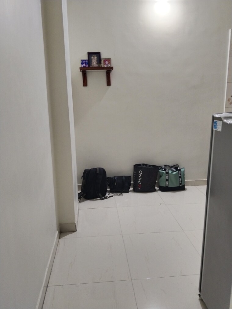 undefined, naupada 1 RK 300 Sq.Ft. Apartment In Naupada Thane 9456318