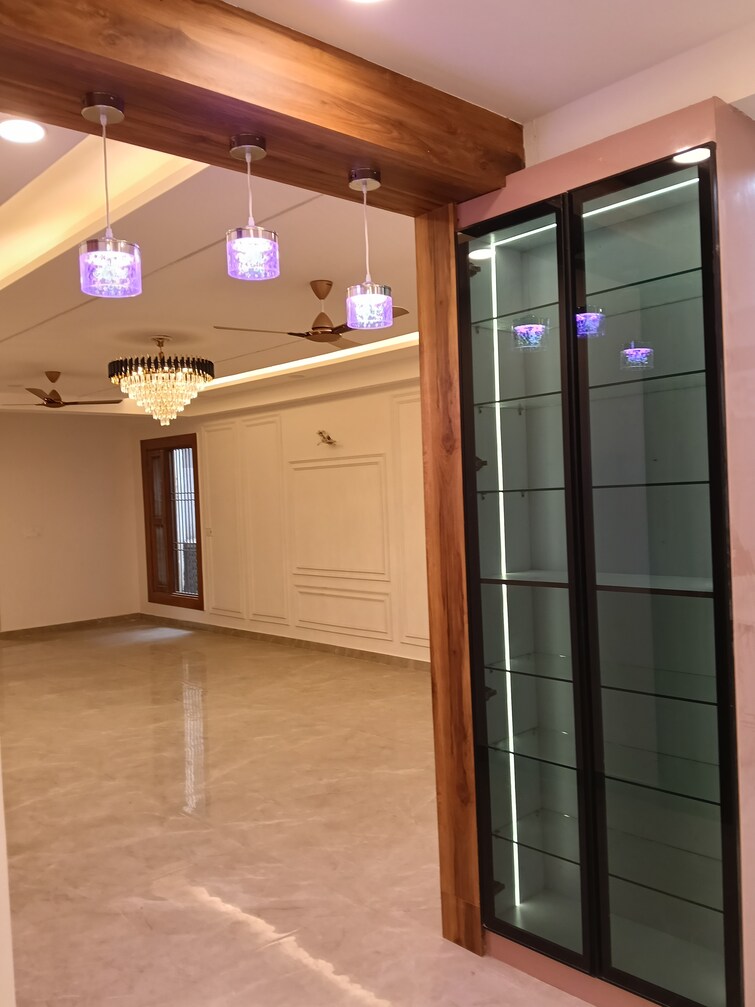 Cover Image, rajendra nagar sector 5 4 Bedroom 275 Sq.Yd. Builder Floor In Rajendra Nagar Sector 5 Ghaziabad 9456363