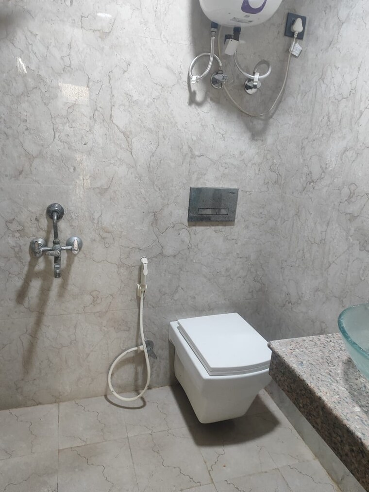 Bathroom, sector 29 1 RK 500 Sq.Ft. Villa In Sector 29 Noida 9456395
