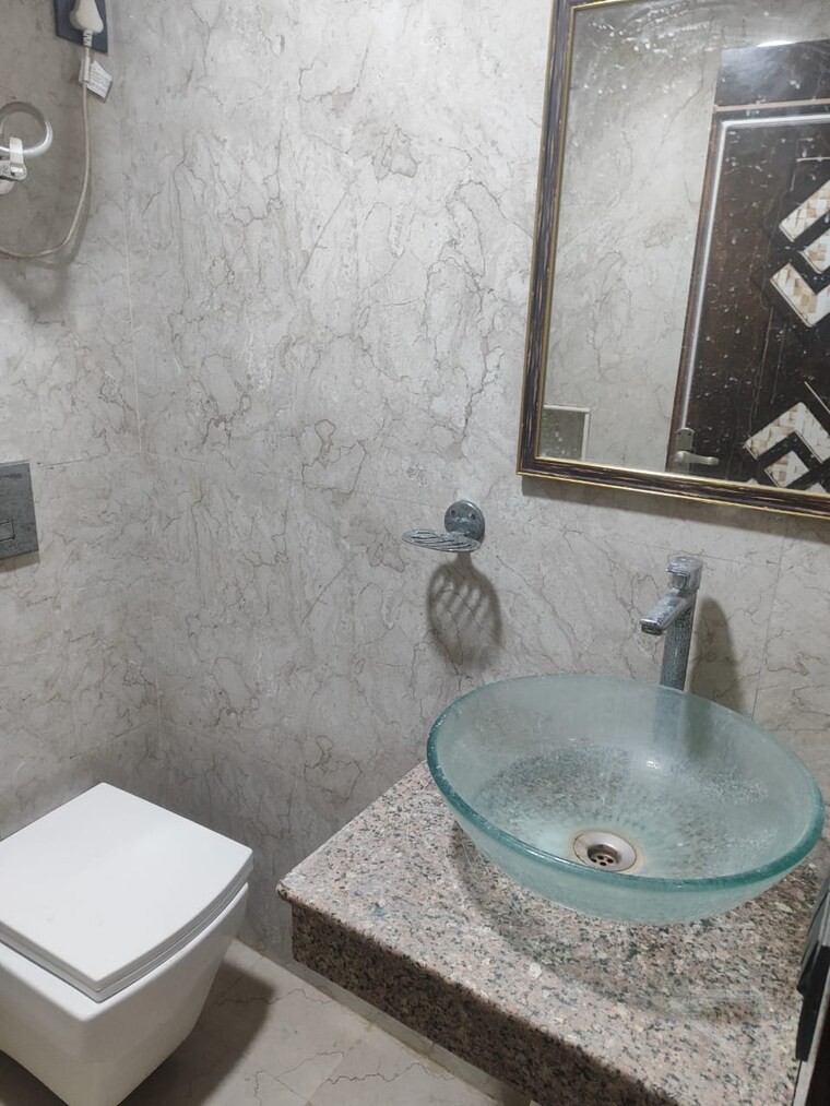 Bathroom, sector 29 1 RK 500 Sq.Ft. Villa In Sector 29 Noida 9456395