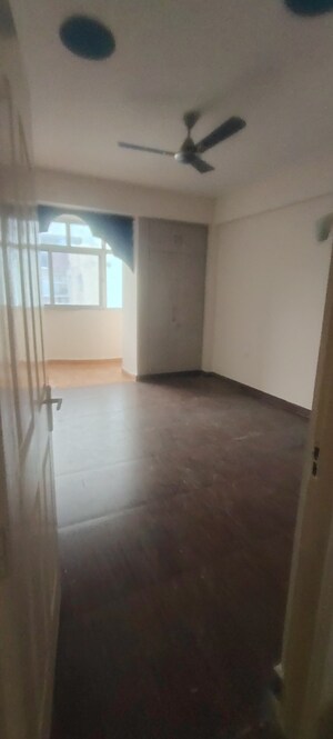 Room in 3 BHK Apartment at Keltech Golf Greens, Dundahera – for Rent