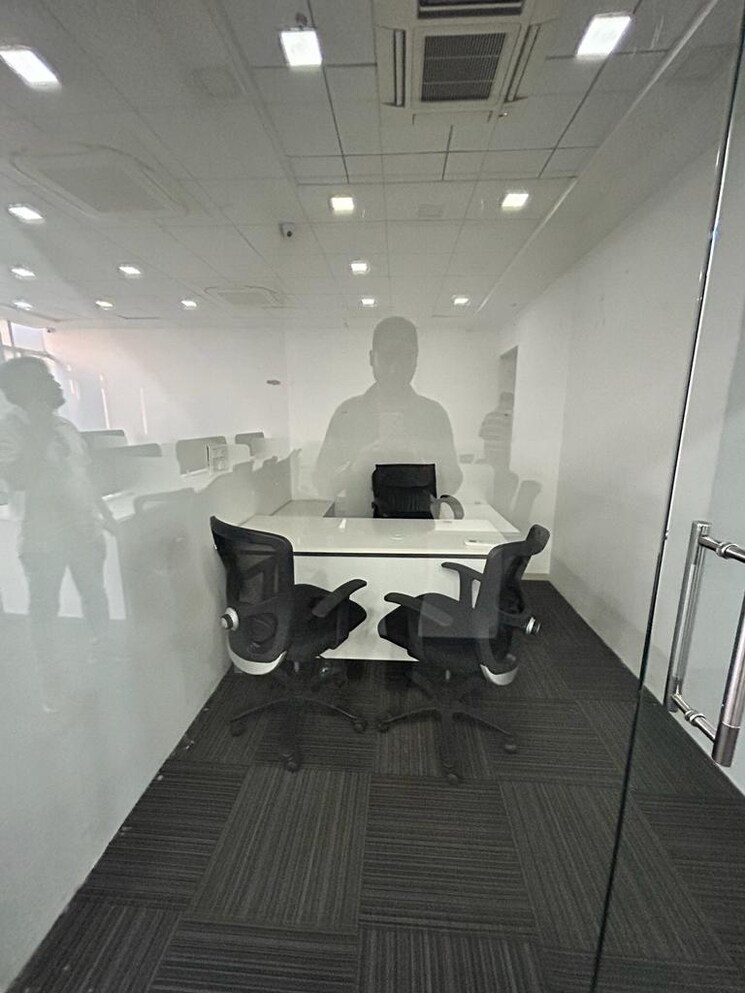 Team Area, vijay nagar Commercial Office Space 1850 Sq.Ft. In Vijay Nagar Indore 9456559