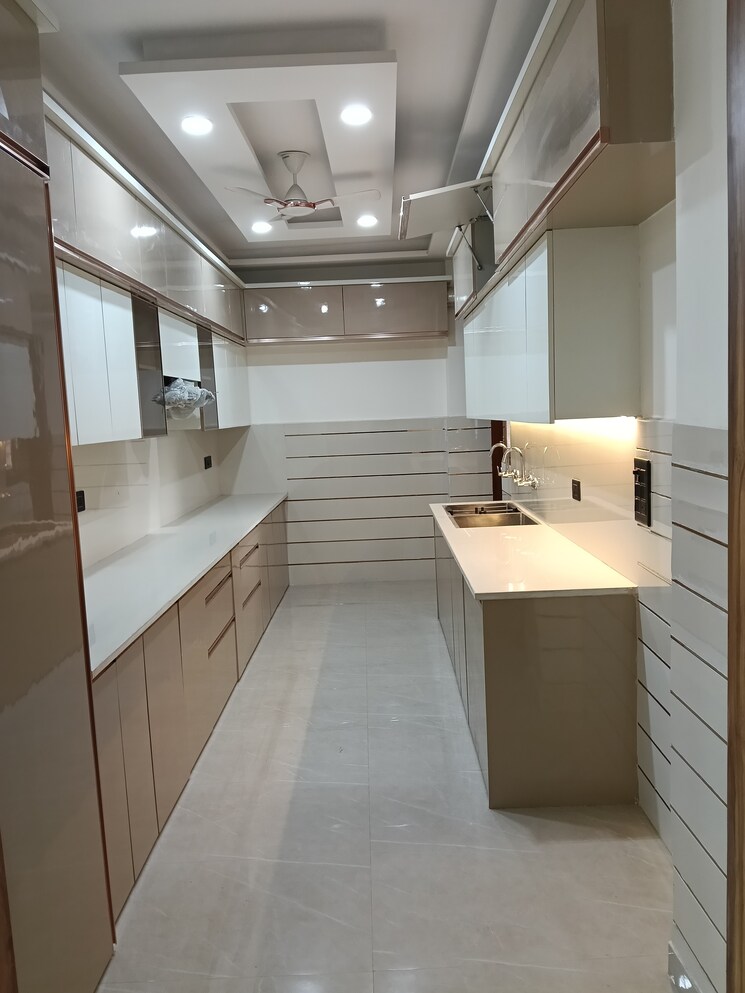 Kitchen, rajendra nagar sector 5 5 Bedroom 355 Sq.Ft. Builder Floor In Rajendra Nagar Sector 5 Ghaziabad 9456519