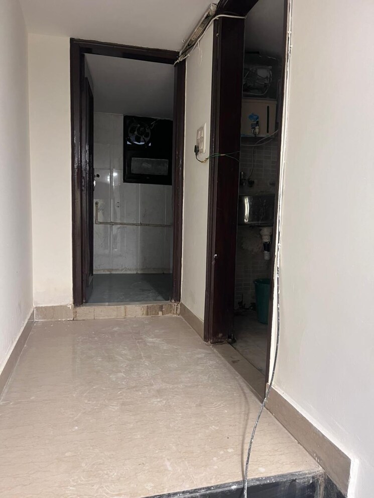 undefined, greater kailash ii Commercial Office Space 180 Sq.Yd. In Greater Kailash ii Delhi 9456591