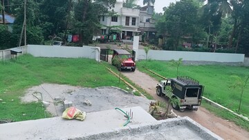 Parking in  Plot at Puthuppariyaram – for Sale