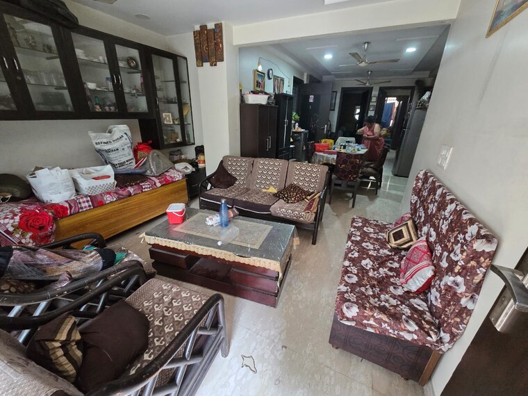 Living Room, kirti nagar 3 Bedroom 200 Sq.Yd. Builder Floor In Kirti Nagar Delhi 9456622