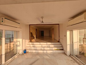 Parking in 4 BHK Apartment at Mount Mary Bandra, Bandra West – for Rent