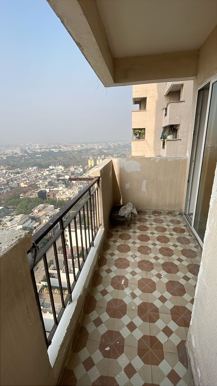 Balcony, landcraft-golf-links 3 Bedroom 1450 Sq.Ft. Apartment In Pandav Nagar Ghaziabad 9456628
