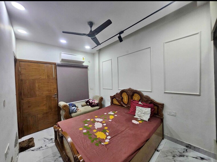 Bedroom, paschim vihar 3 Bedroom 1350 Sq.Ft. Builder Floor In Paschim Vihar Delhi 9456741