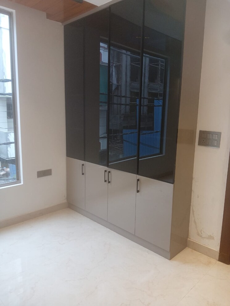 Bedroom, shakti khand 3 Bedroom 1350 Sq.Ft. Apartment In Shakti Khand Ghaziabad 9456848