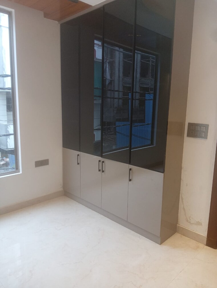 Bedroom, shakti khand 3 Bedroom 1350 Sq.Ft. Apartment In Shakti Khand Ghaziabad 9456848