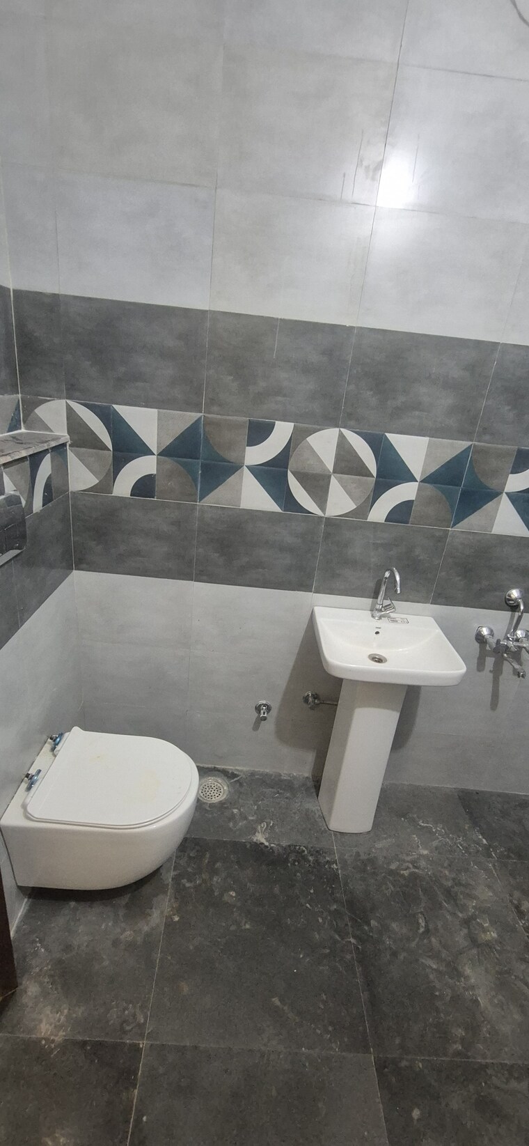 Team Area, gomti nagar 2 Bedroom 2150 Sq.Ft. Builder Floor In Gomti Nagar Lucknow 9456845