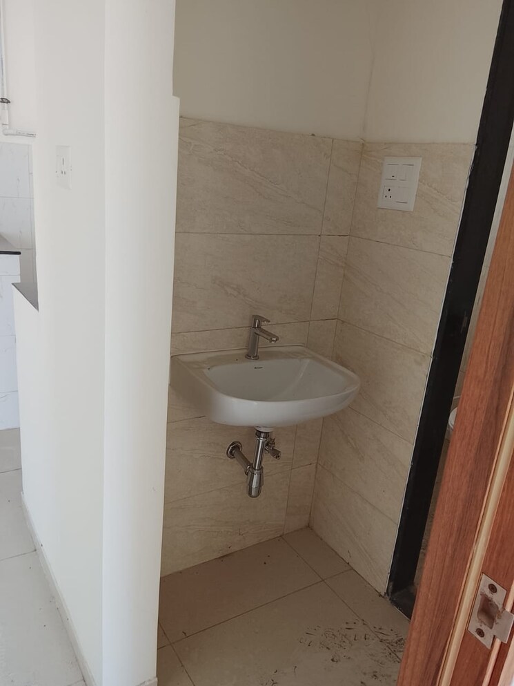Bathroom, kolte-patil-life-republic-oro-avenue 1 Bedroom 410 Sq.Ft. Apartment In Hinjewadi Pune 9456762