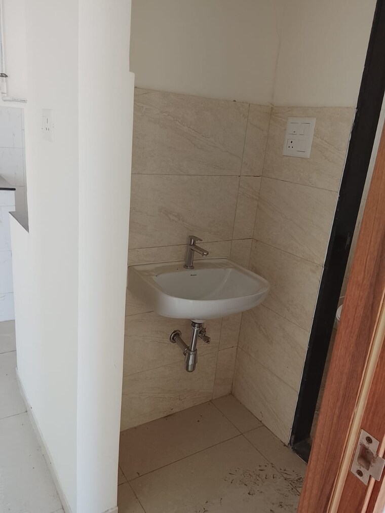 Bathroom, kolte-patil-life-republic-oro-avenue 1 Bedroom 410 Sq.Ft. Apartment In Hinjewadi Pune 9456762