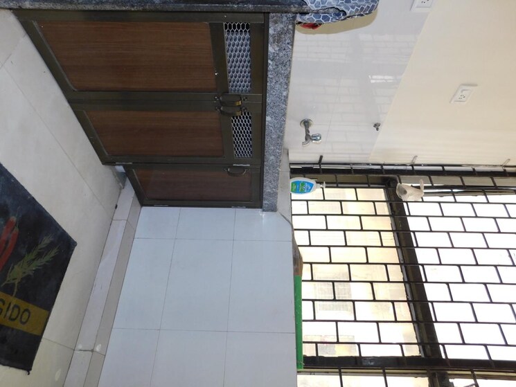 undefined, ghatkopar east Commercial Office Space 225 Sq.Ft. In Ghatkopar East Mumbai 9456834