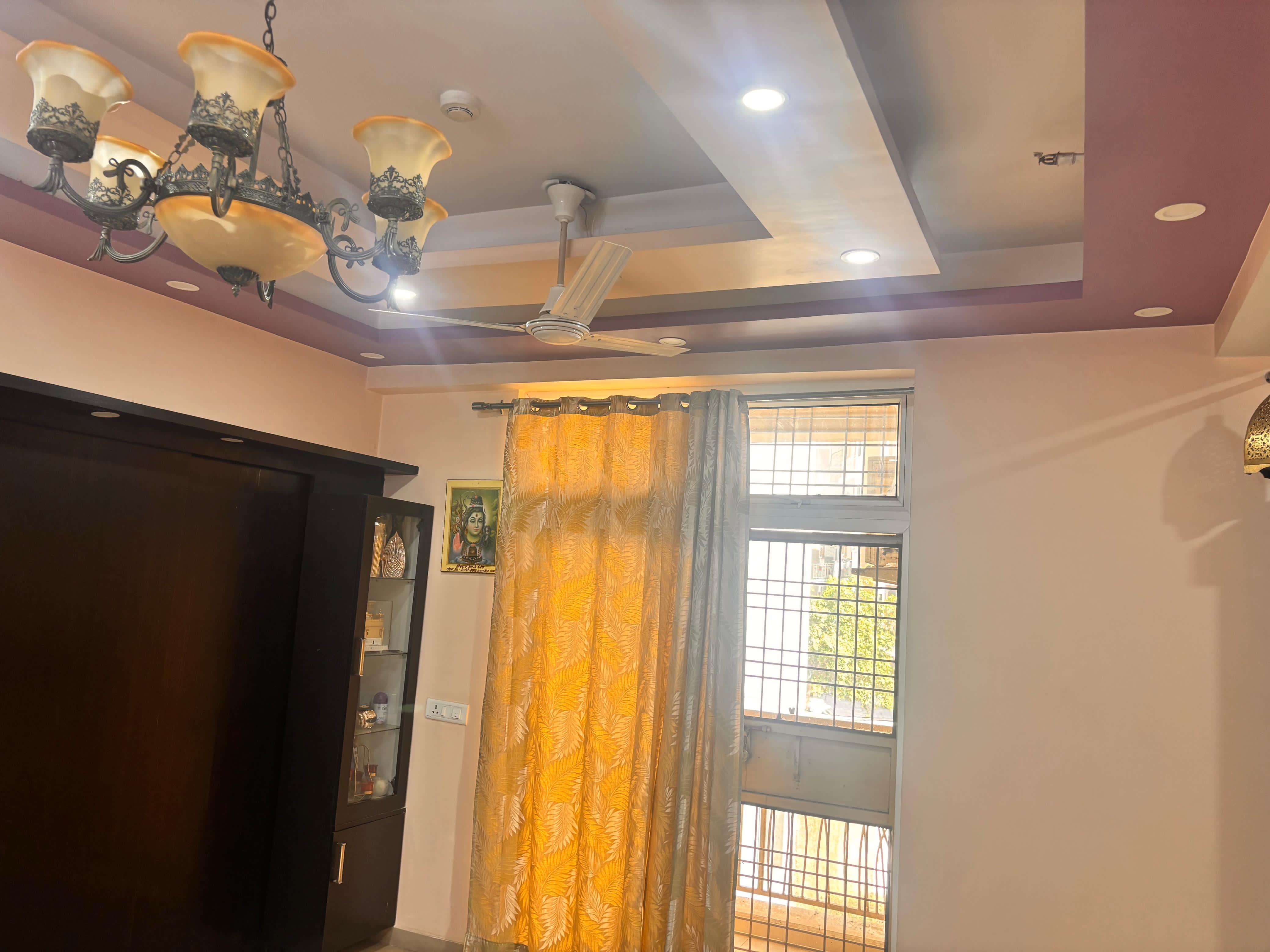 2 BHK Apartment For Rent in Mahagun Mywoods