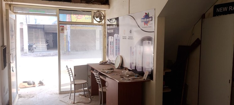 Team Area, motia-royal-estate Commercial Shop 450 Sq.Ft. In Lohgarh Zirakpur 9457002