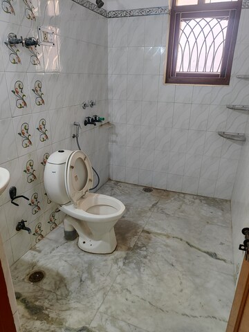 Bathroom in 2.5 BHK Villa at RWA Apartments Sector 52, Sector 52 – for Rent