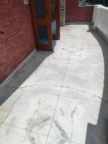 Kitchen in 2.5 BHK Villa at RWA Apartments Sector 52, Sector 52 – for Rent