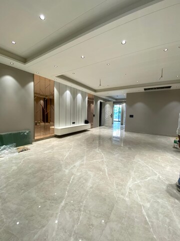 Parking in 3 BHK Builder Floor at Sector 89 – for Sale