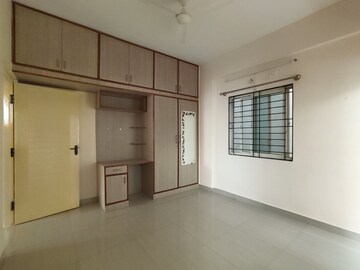 Room in 3 BHK Apartment at Purvi Lotus, Hsr Layout – for Rent