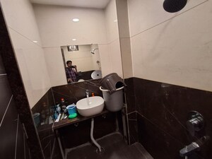 Team Area in  Showroom at Kolar rd – for Sale