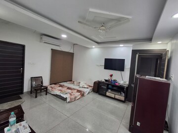  Showroom For Sale in Kolar rd